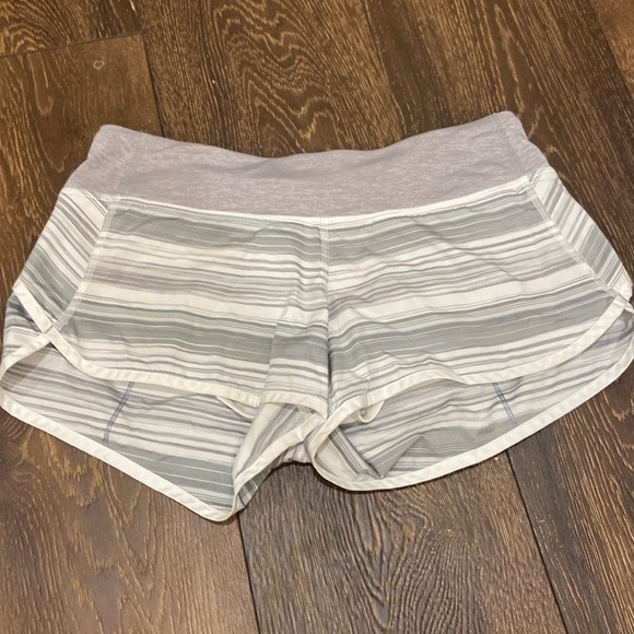 Size 6 2” Inseam Lululemon Shorts - Picture 1 of 3